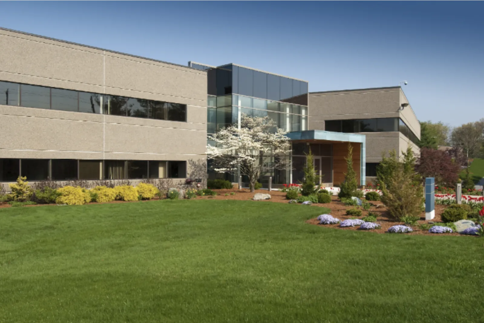 Greater Lansing MI Commercial Landscaping Company