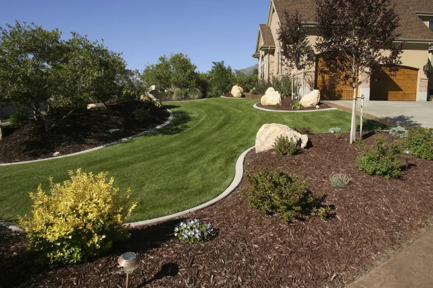 Greater Lansing Michigan Residential Landscaping Company